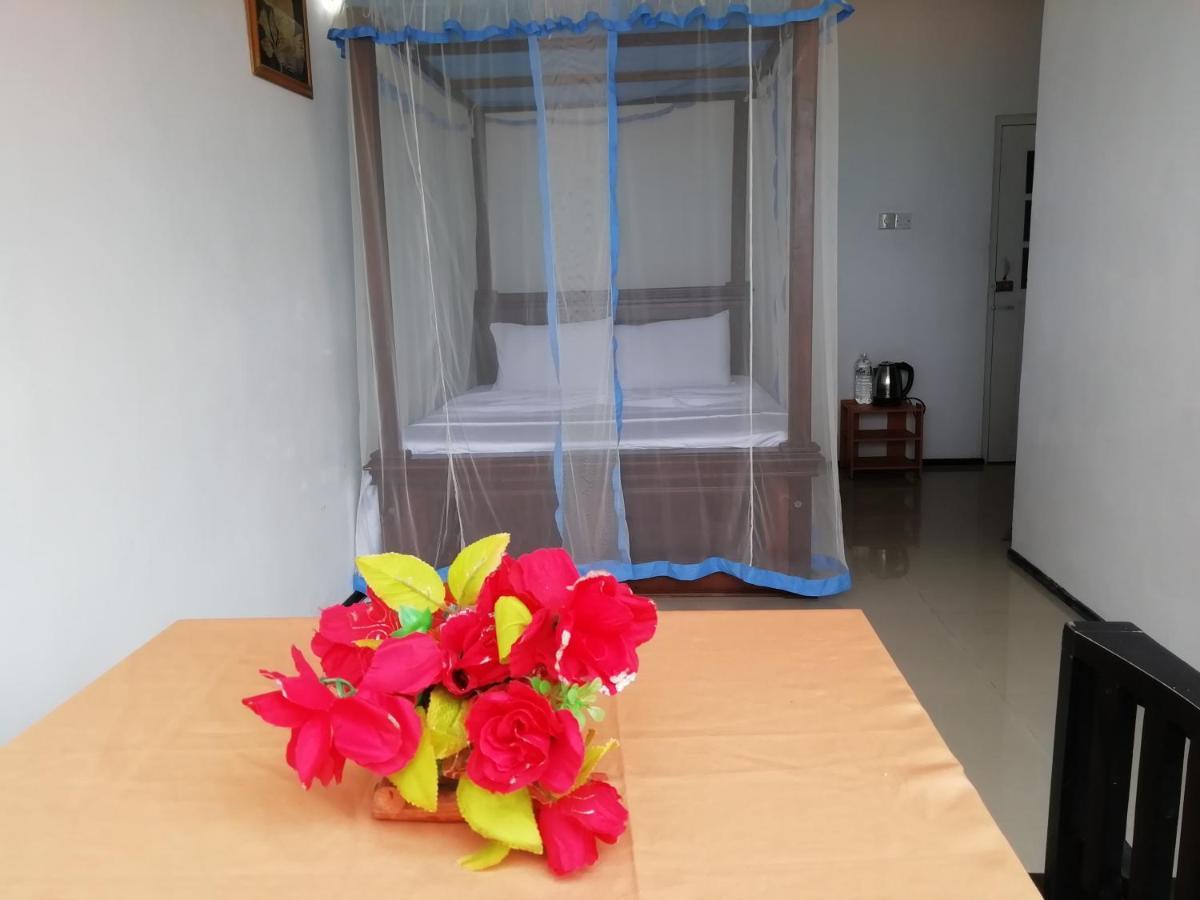 Rainbow Beach Resort Ambalangoda  Esterno foto