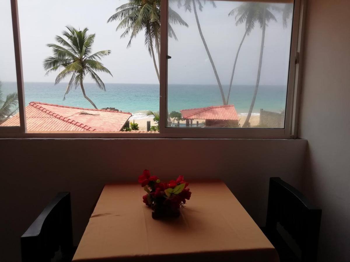 Rainbow Beach Resort Ambalangoda  Esterno foto