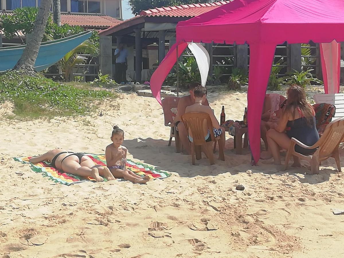 Rainbow Beach Resort Ambalangoda  Esterno foto